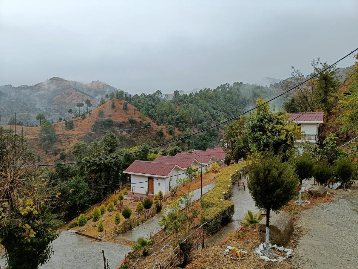 Skywood Resort Shoghi Shogi Екстериор снимка