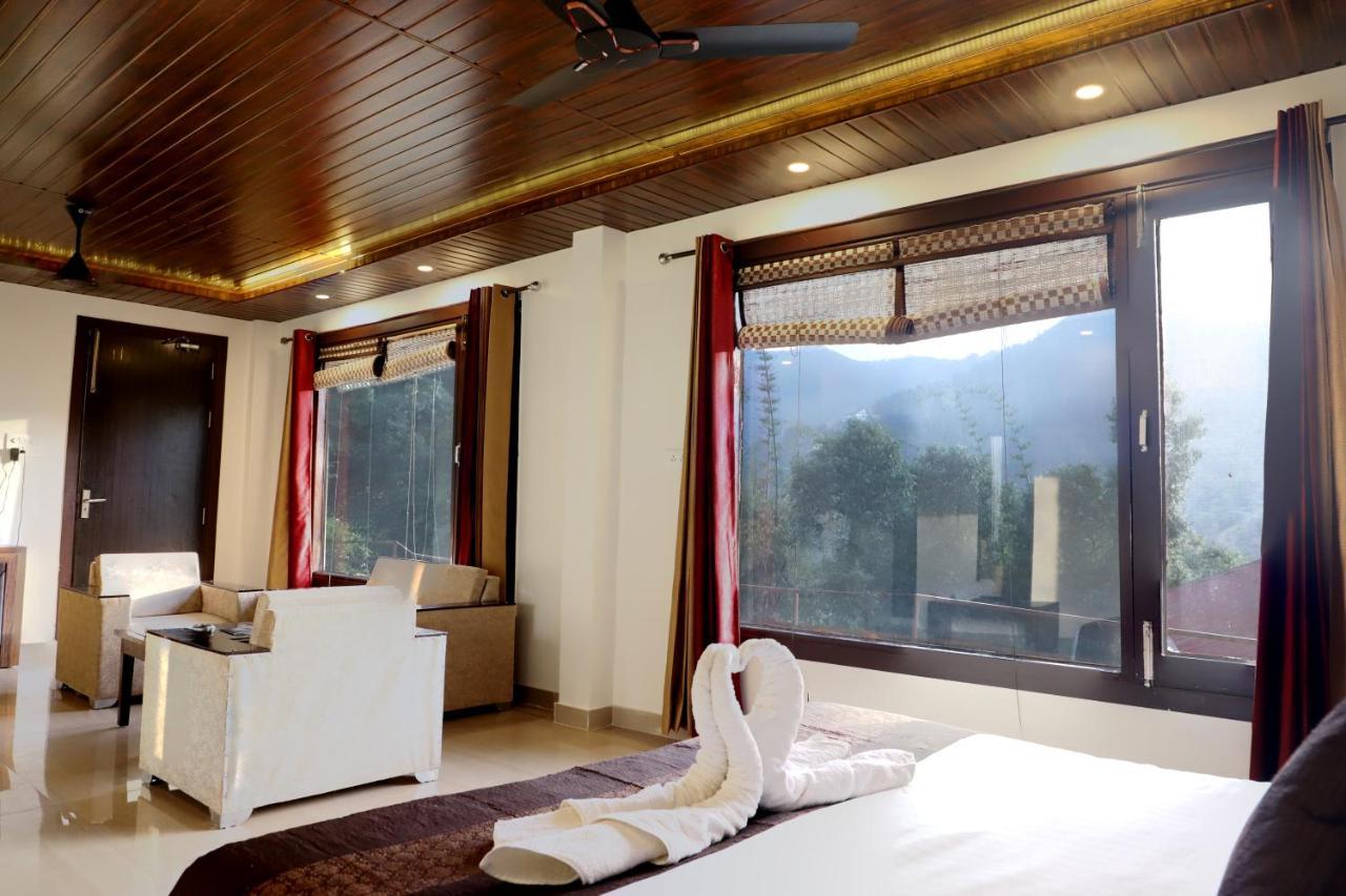 Skywood Resort Shoghi Shogi Екстериор снимка