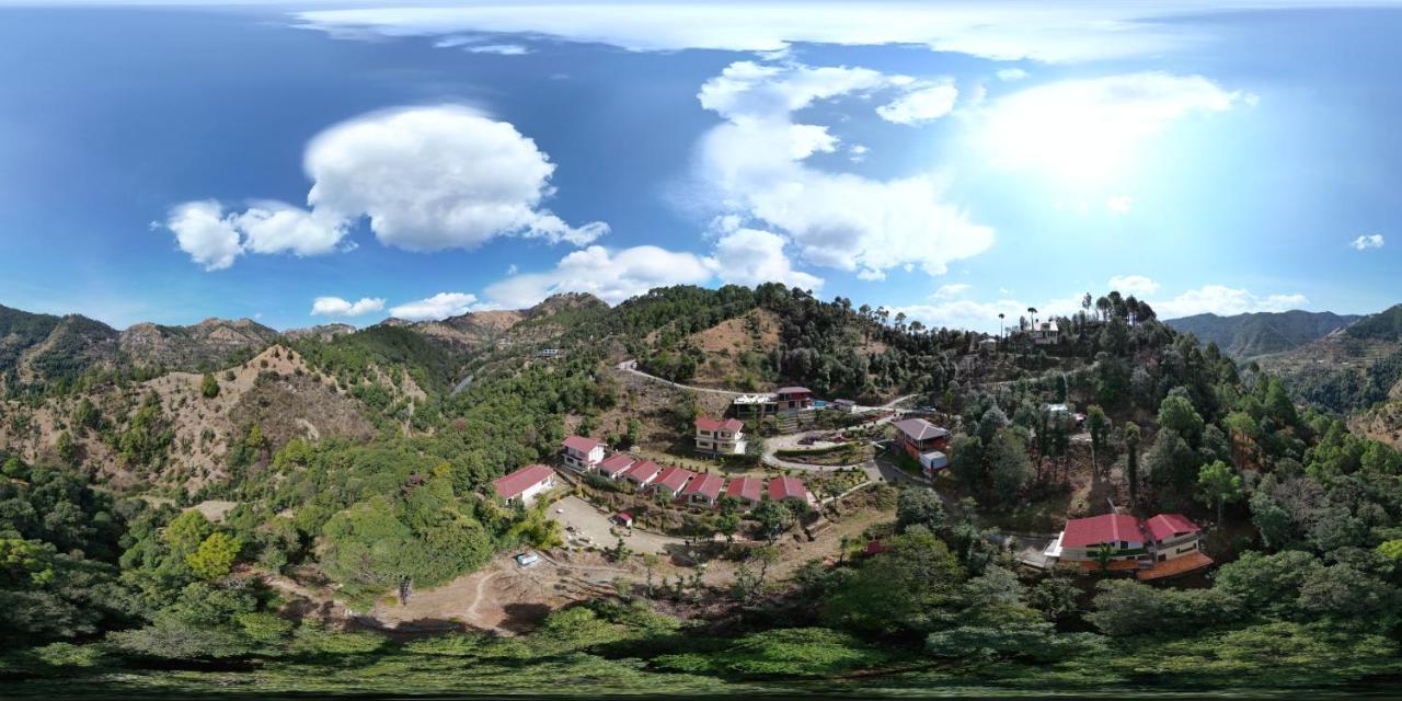 Skywood Resort Shoghi Shogi Екстериор снимка