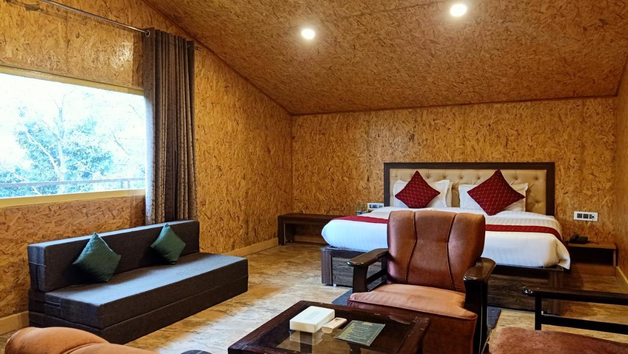 Skywood Resort Shoghi Shogi Екстериор снимка