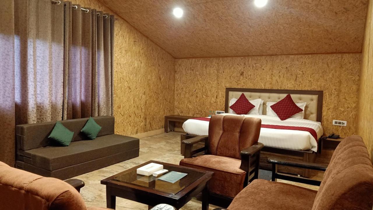 Skywood Resort Shoghi Shogi Екстериор снимка