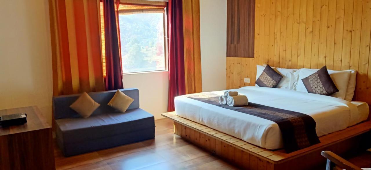 Skywood Resort Shoghi Shogi Екстериор снимка